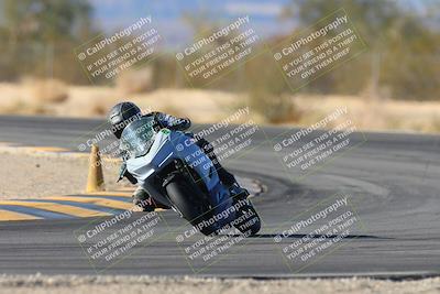 media/Jan-10-2025-CVMA Friday Practice (Fri) [[489e0da257]]/Group 4 and Trackday/Session 5 (Turn 7)/